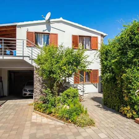 Apartment Apartment Johanna By Interhome