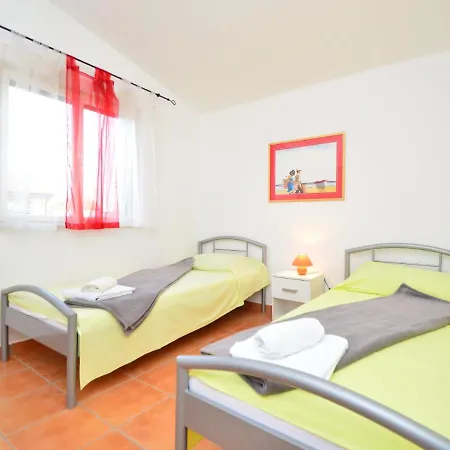 Apartmán Johanna By Interhome Tribalj